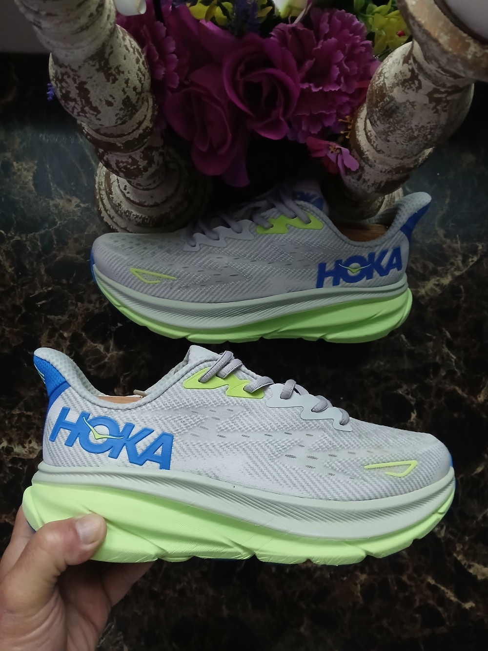 Hoka One Clifton 9 Comfort/Athletic Medical Field Shoes Size 9 Men/10.5 Women